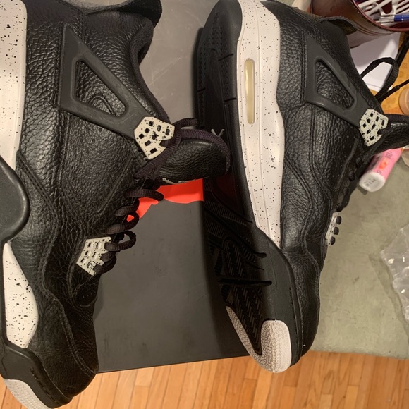 Jordan 4 Oreo - Picture 5 of 6